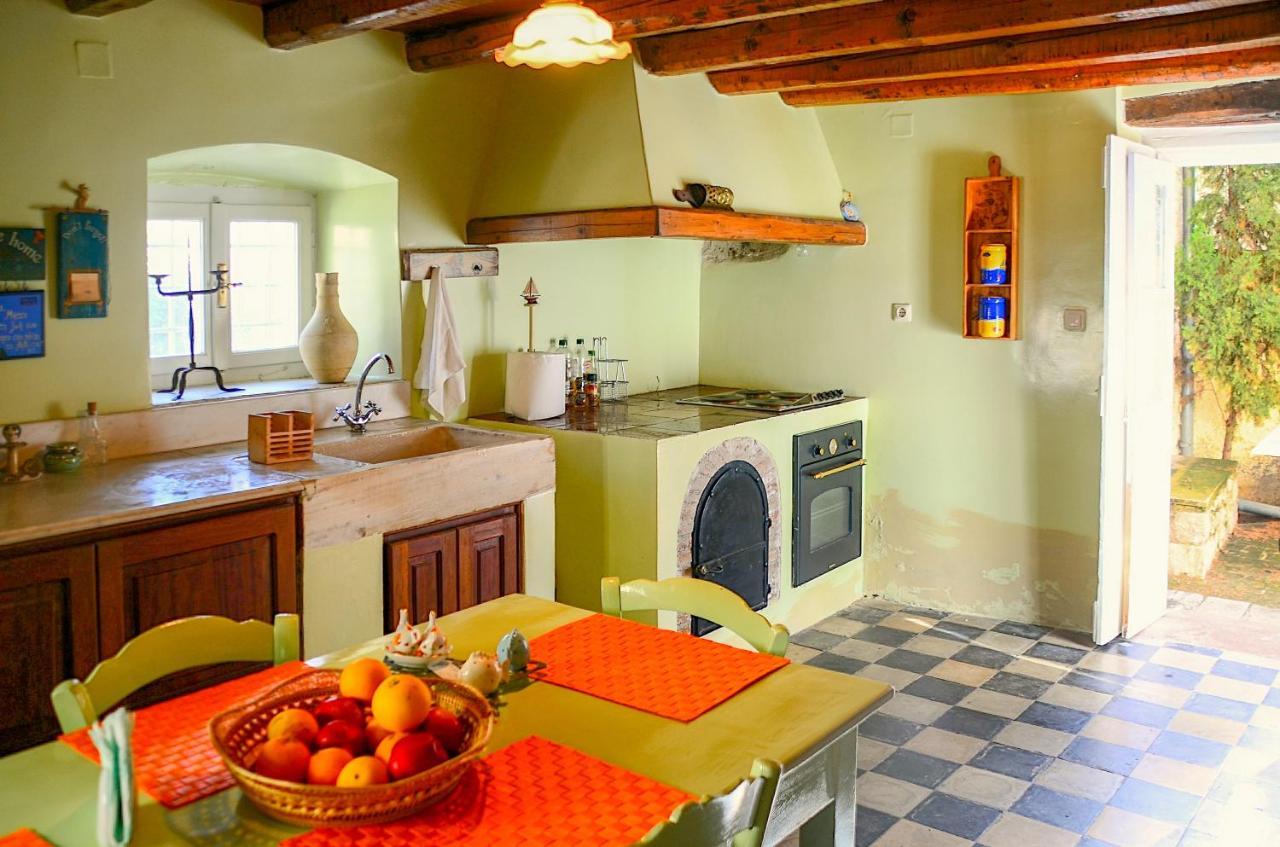 Villa Spetses Zewnętrze zdjęcie